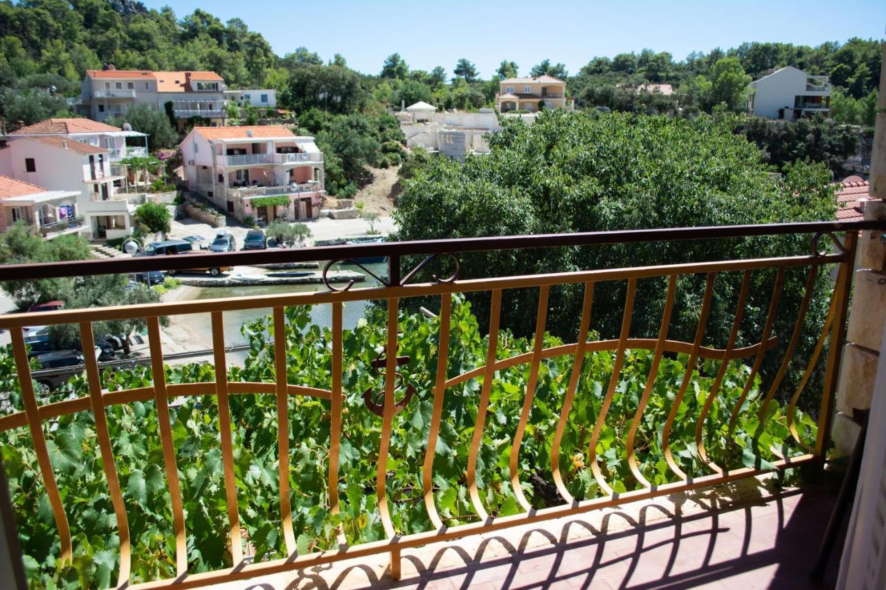Stone House Dioniz Villa Brnistrova ภายนอก รูปภาพ