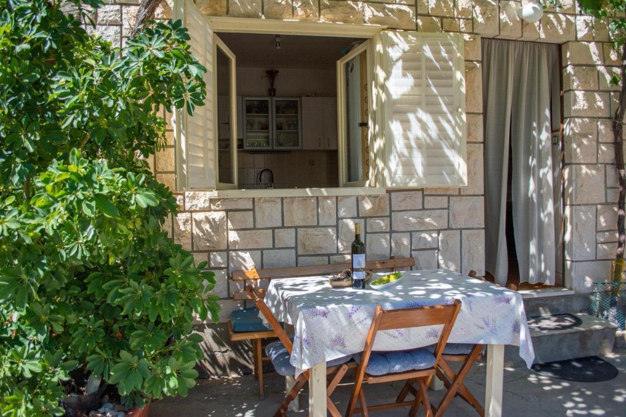 Stone House Dioniz Villa Brnistrova ภายนอก รูปภาพ
